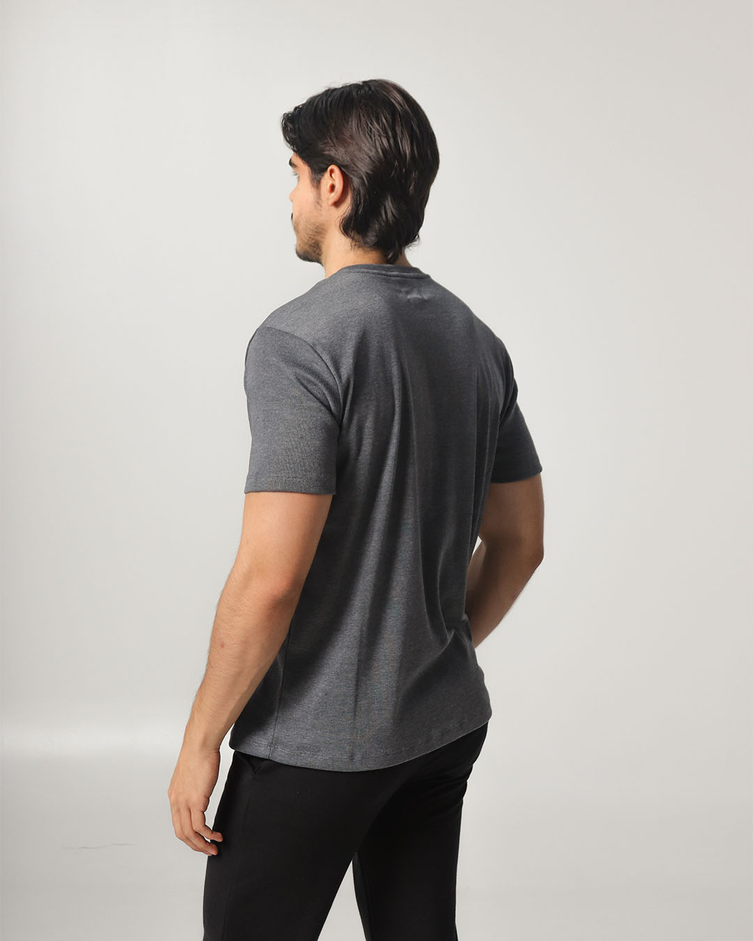gris oscuro
