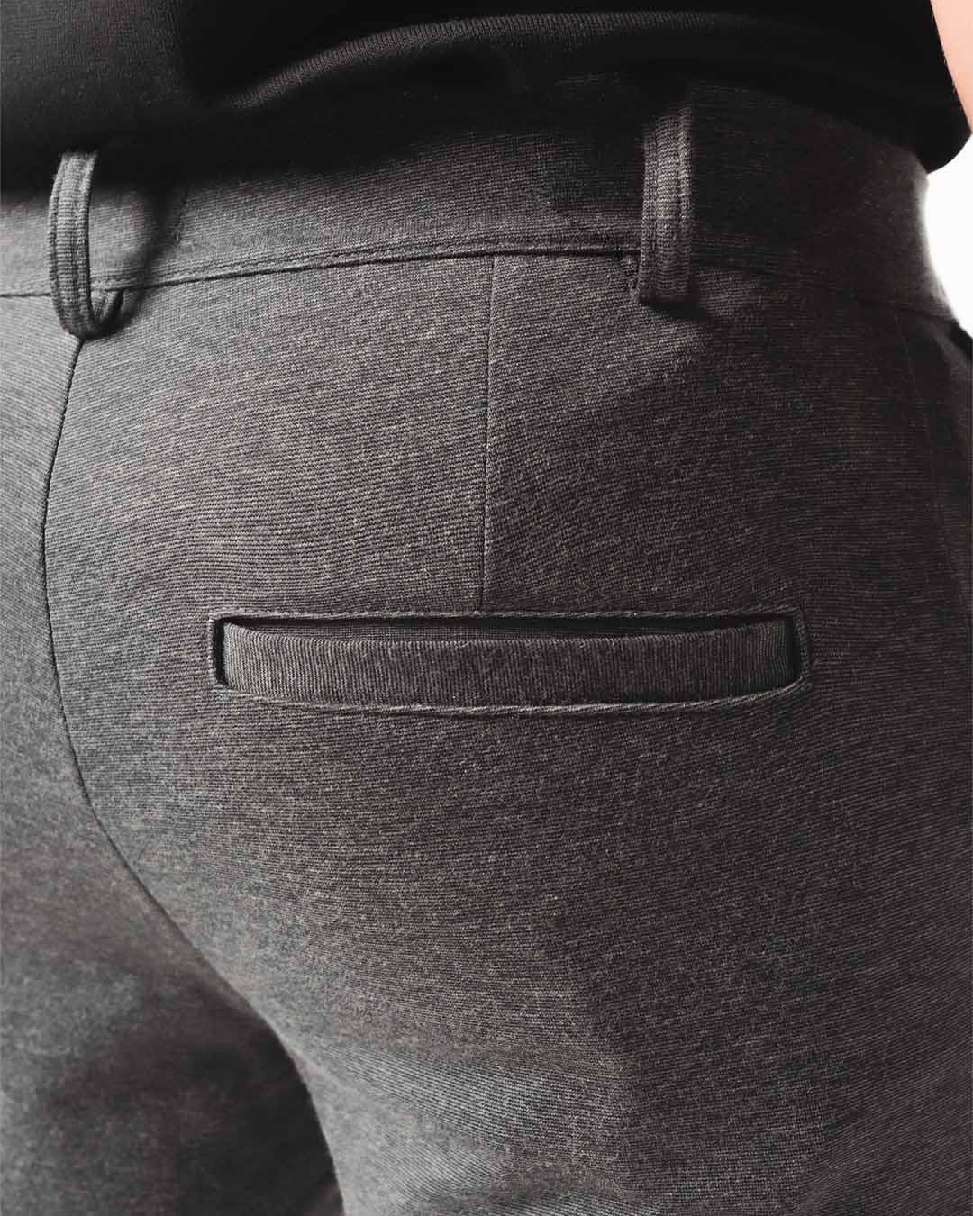 gris oscuro